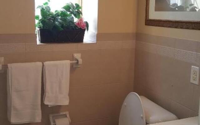 Private Garden Apartment