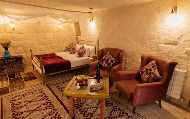 Young Cave Hotel