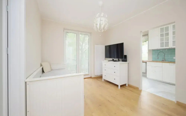 Apartment Near Old Town by Renters