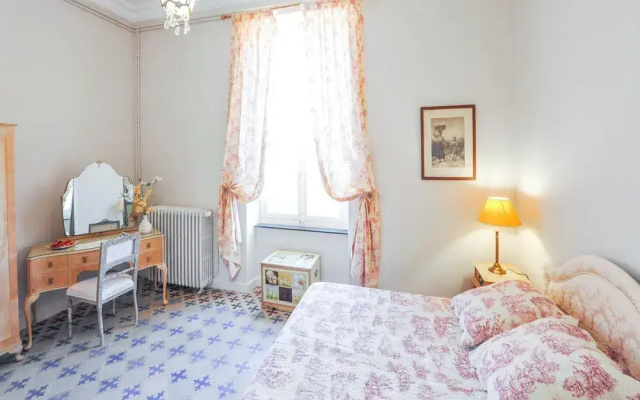 Elegant Holiday Home Near the Canal du Midi