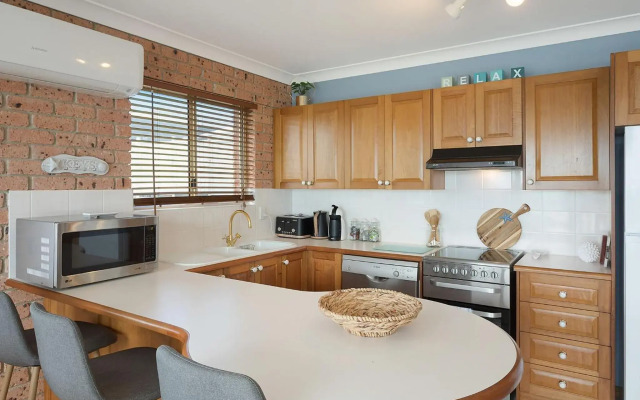 Omaroo Grand Pacific 2 Unit 4