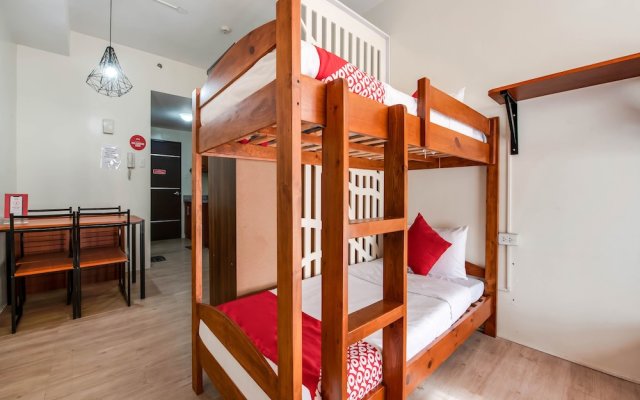 Deck 360 Dormitel by OYO Rooms