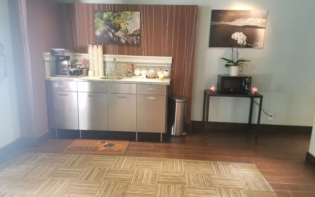 3 Peaks Resort & Beach Club