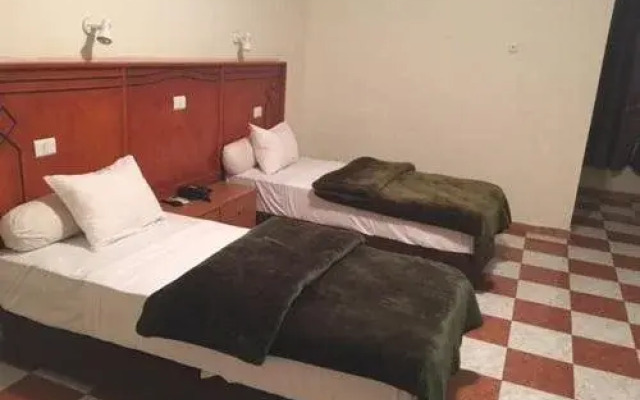 Hotel Emira
