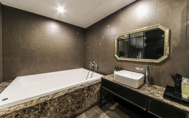 Sasang 2heaven Hotel