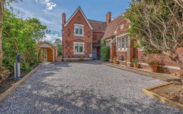 The School House - Luxury Home With Large Garden