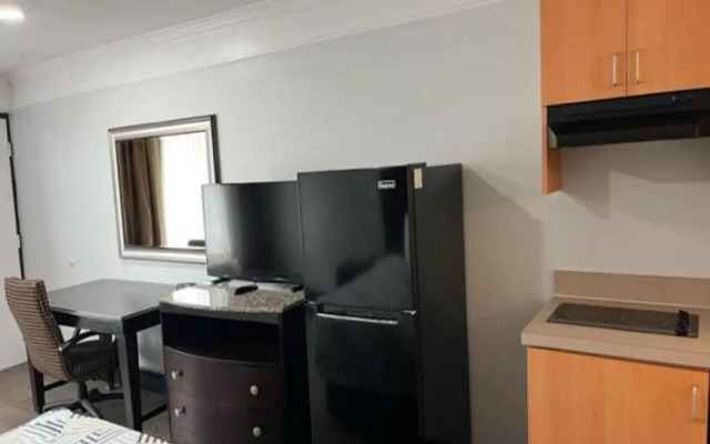 Studio 6 Suites Hinesville, GA