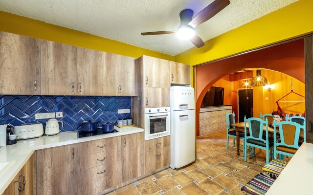 Castle Holiday Apartments