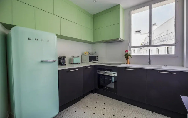 EUROPEA Eiffel Tower View Residence