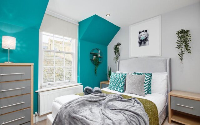 The Stunning Central Jewels Of Bath - Sleeps 24!