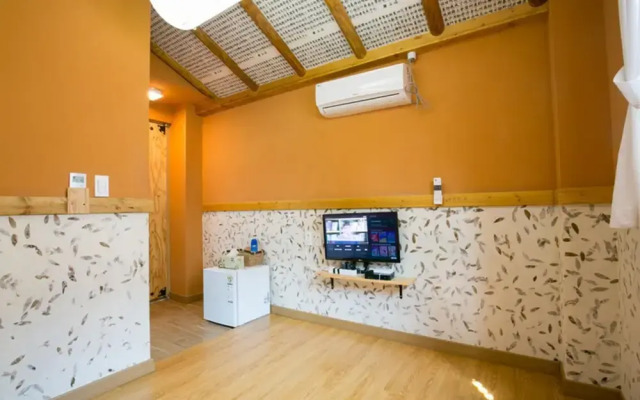 Jeonju Tteulanchae Hanok Stay