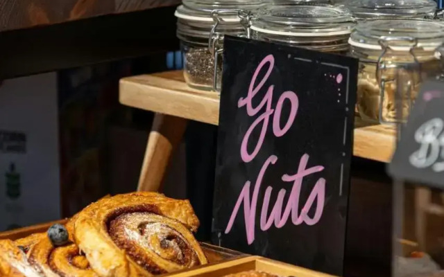Moxy Cork
