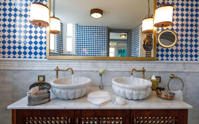 Hagia Sofia Mansions Istanbul, Curio Collection by Hilton