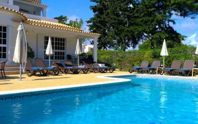 Villa tenazinha I Heated Pool Sleeps up to 20