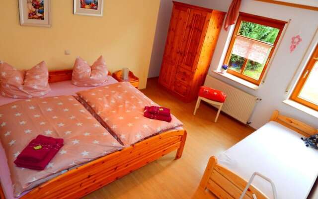 Reinhart / Large Holiday Apartment