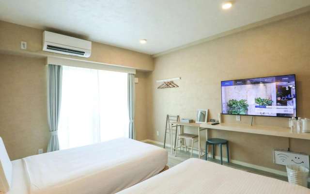 Hotel 385