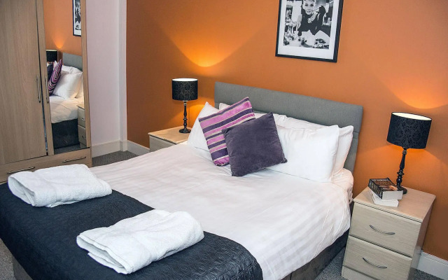Base Serviced Apartments - Cumberland Street