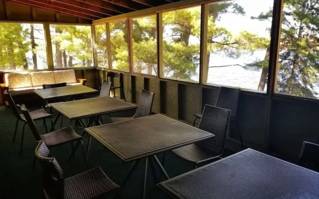 Pinedale Inn