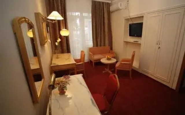 Golden Inn Hotel