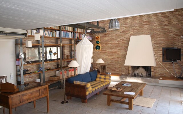 Sea Base Maisonette