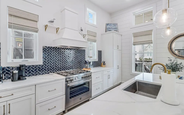 Sandy Cheeks 409 COA