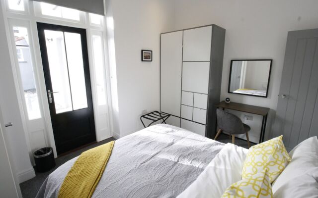 Willow Serviced Apartments The Walk 2
