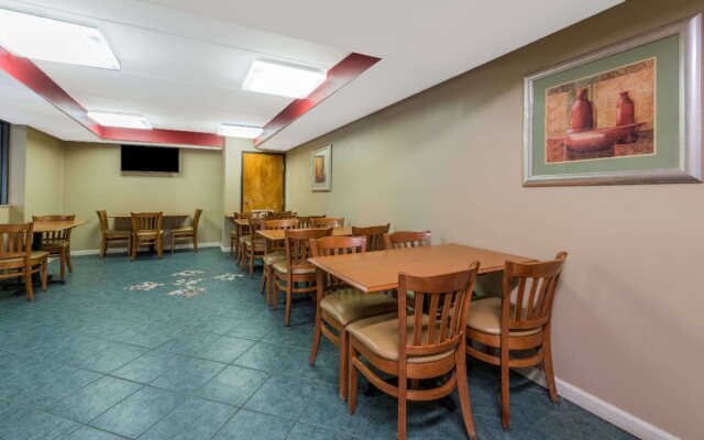 Quality Inn & Suites Louisville East