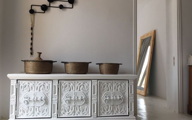 Another Island & Island White Antiparos