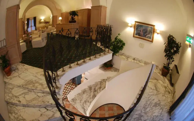 Hotel de La Ville