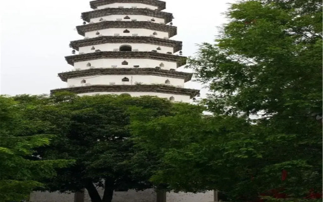 Xinyi Inn