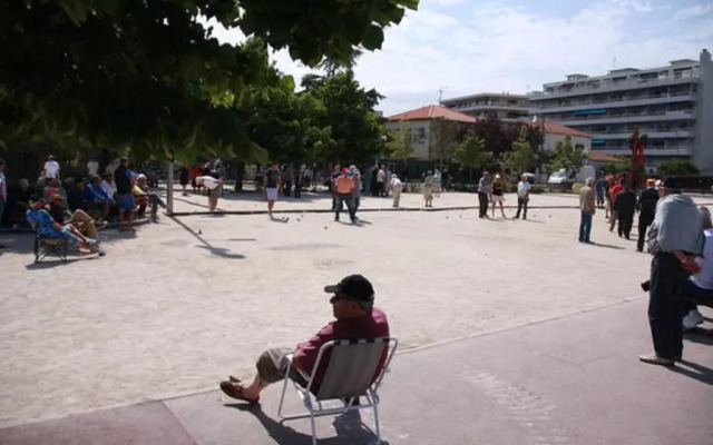 GORGEOUS APT with TERRACE, ELEVATOR, AC, FREE PARKING