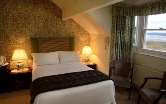 Clare House Hotel