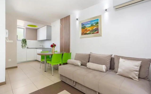 Beautiful Apartment in Njivice With Wifi and 1 Bedrooms