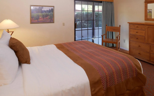Riviera Oaks Resort