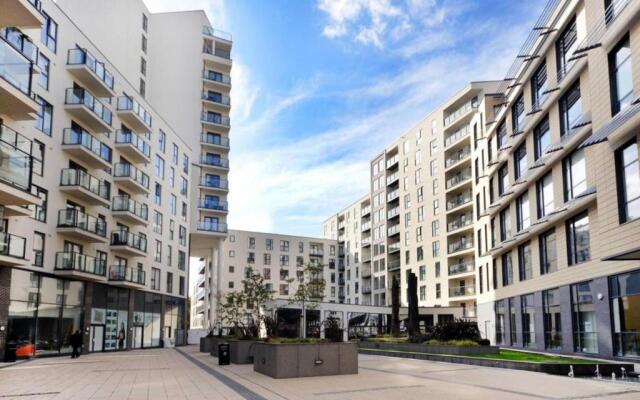 Woking Stylish and Modern 2 bedroom Apartment