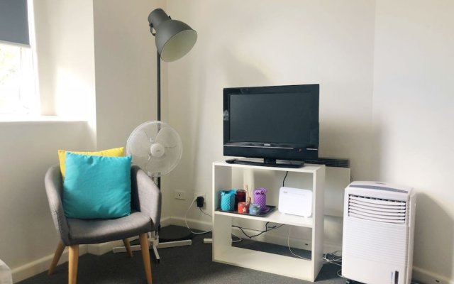 Holistay at Melbourne Central Apartment – Guest Rooms – Melbourne