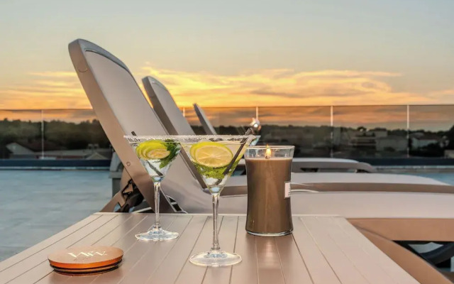Penthouse Adela