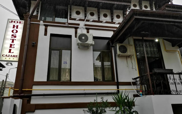 Joe Hostel