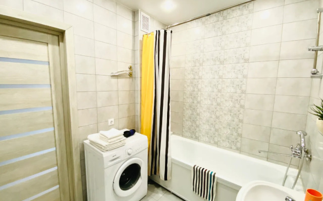 Апартаменты на улице Азина 22/2