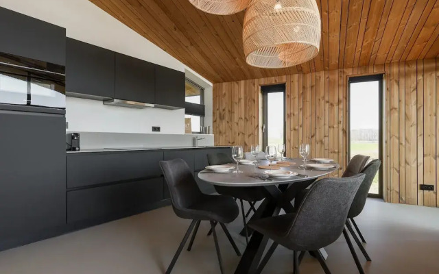 Spacious Holiday Home With Garden