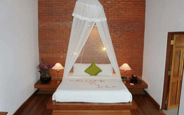 Inle Lake View Resort & Spa