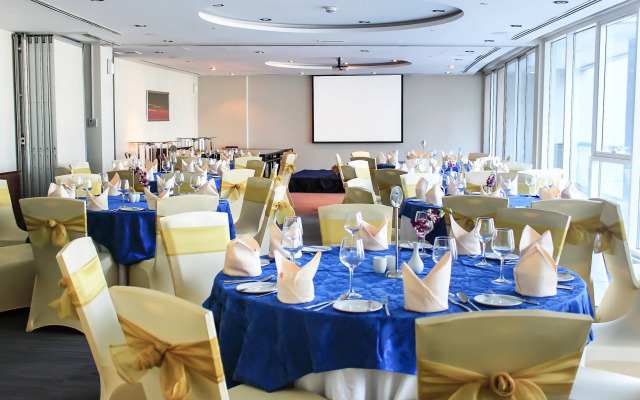 Flora Creek Deluxe Hotel Apartments Dubai