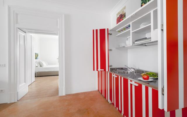 Deluxe Home in Sorrento Old Town with Balconies