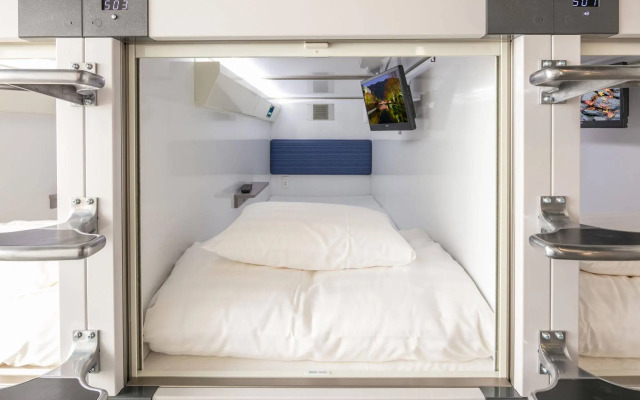Capsule Resort Kyoto Square
