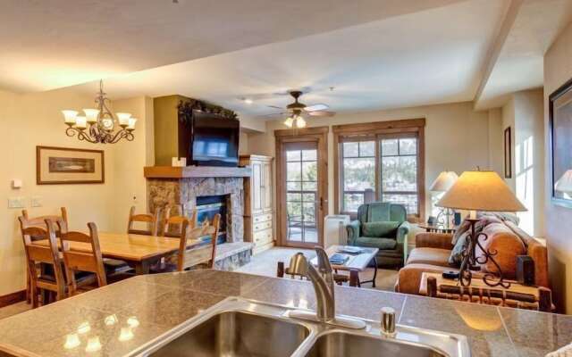 Luxury 3 Bedroom Mountain Vacation Rental in Breckenridge Just Two Blocks From Downtown