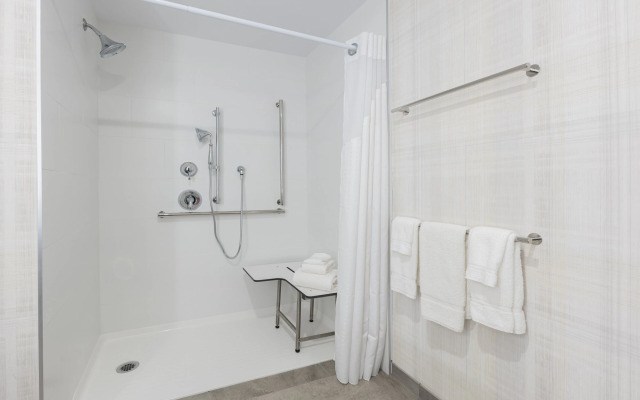 Holiday Inn Express & Suites Moncton by IHG