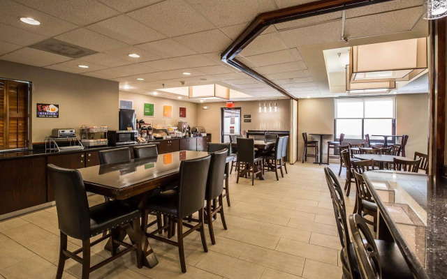 Comfort Suites Stafford Near Sugarland