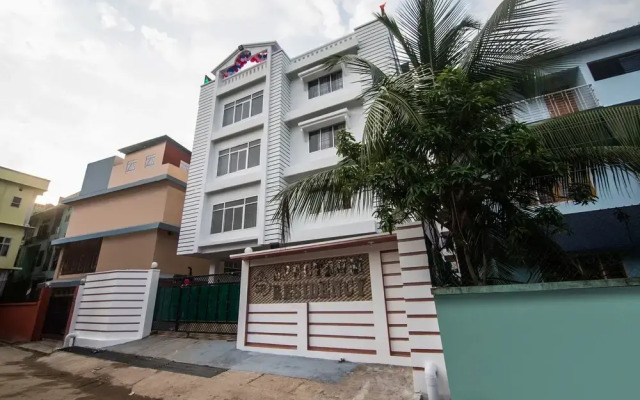 OYO 15700 Spectrum Residency
