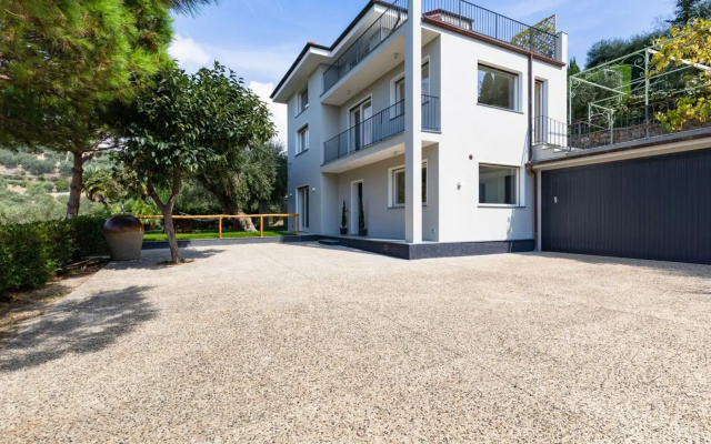 Italianway - Luxury Apartment in Modern Villa 2