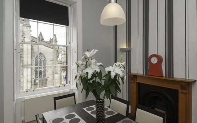 Parliament Apartment